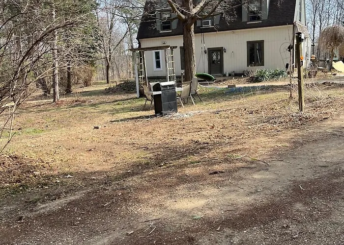 8 Acres Of Privacy Your Group Escape Rockford