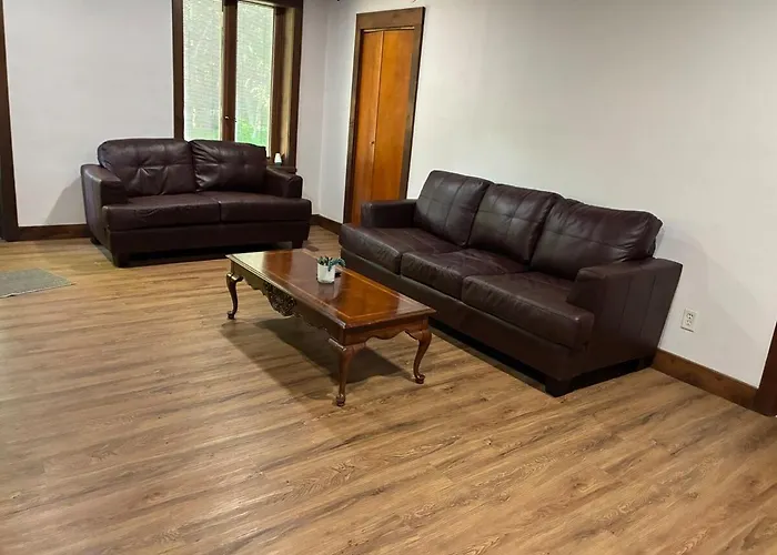 8 Acres Of Privacy Your Group Escape Hébergement de vacances *